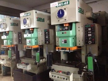 圖 白云區高價回收 整廠設備 發電機 變壓器 沖床 注塑機 廣州舊貨回收